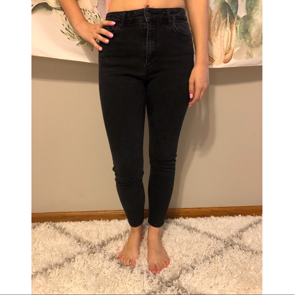 Black high waisted skinny jeans